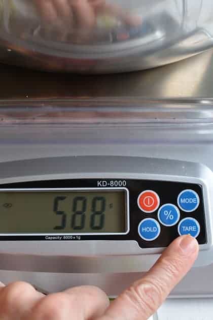 How to make sauerkraut in a jar; setting up your scale. | MakeSauerkraut.com